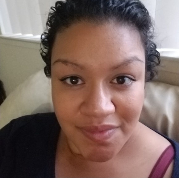 Meet your Posher, Lynette - Picture 2 of 4